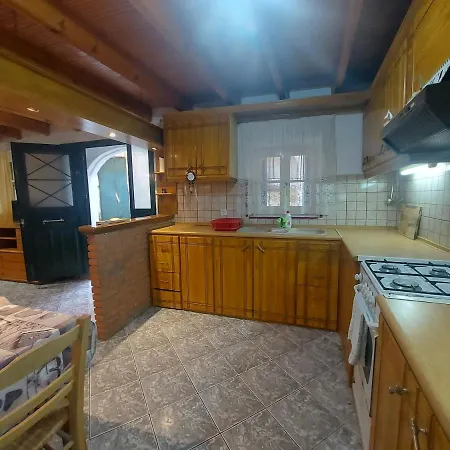 Daire Traditional House Sinarádes