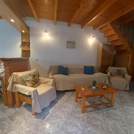 Daire Traditional House Sinarádes